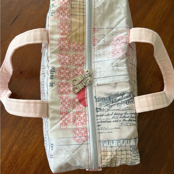 Handmade Quilted Toiletry/Makeup Bag - Two Zipper Pulls, Lined, Designer Fabric - Picture 3 of 8